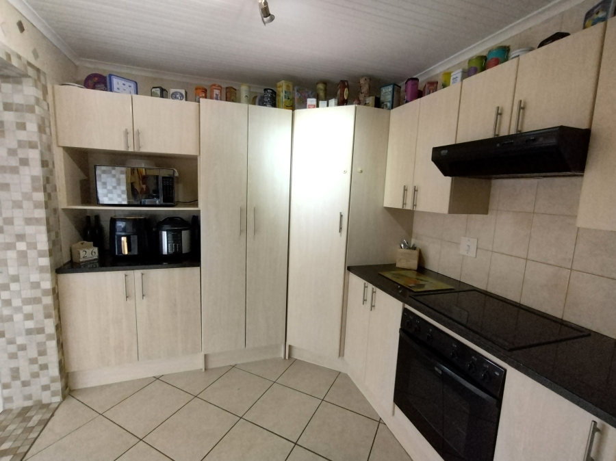 4 Bedroom Property for Sale in Noorsekloof Eastern Cape